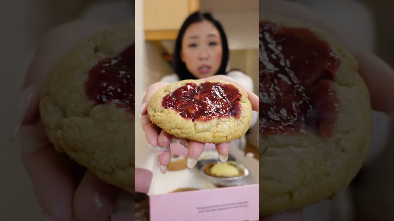 Обзор печенья Crumbl от Brutally Honest #crumblcookies #cookies