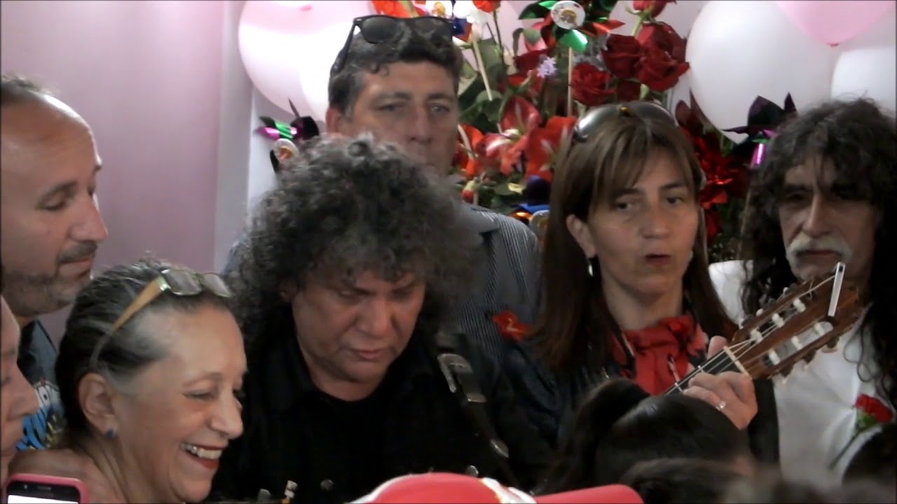 Emotivo Mensaje Familiar junto a Roberto Márquez despidiendo a su amada Anita Gonzalez