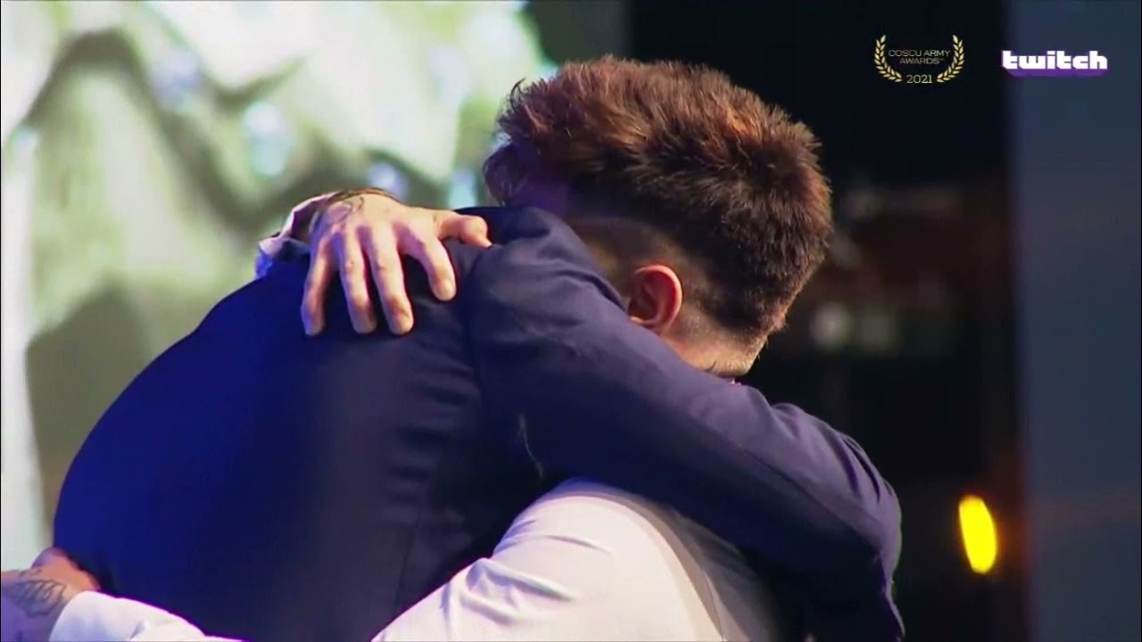 Coscu Y Frankkaster Se Abrazan Y Se Emocionan