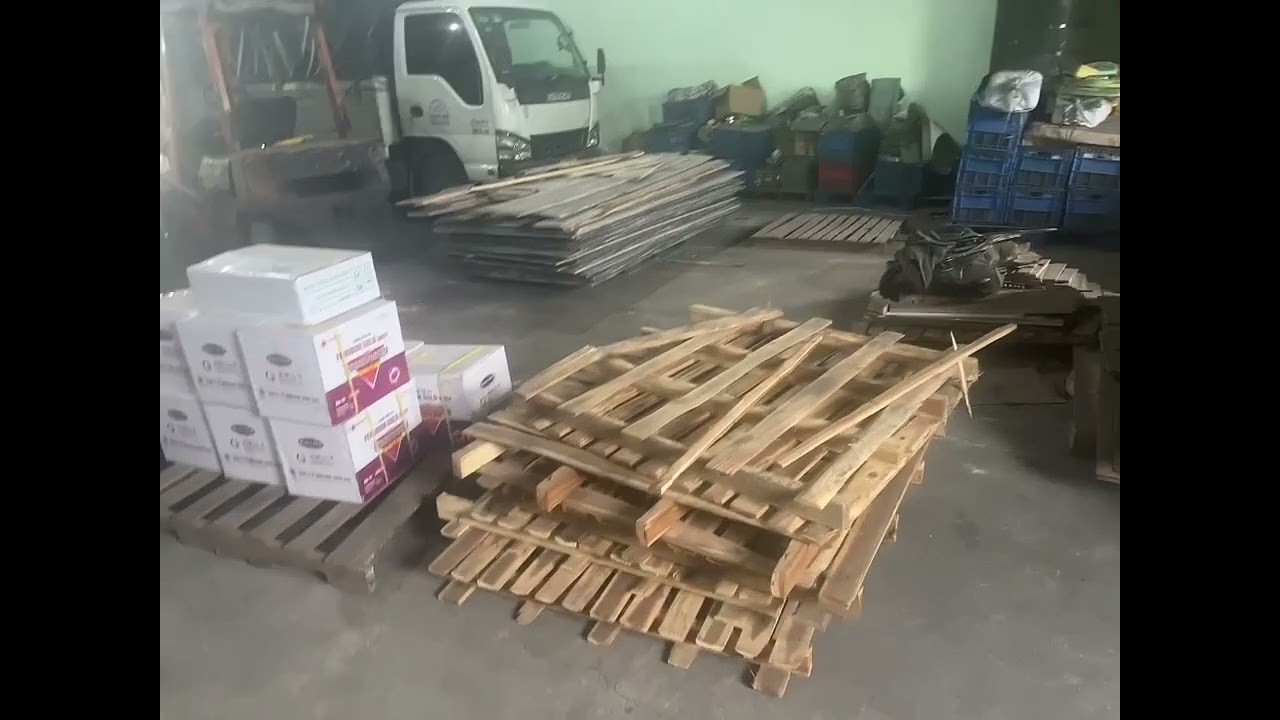 Bốc xếp hàng hoá khi đi trả hàng