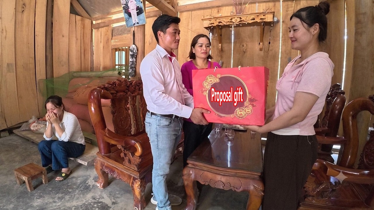 A wealthy man comes to &Uacute;t's house to propose marriage; what will happen to her?, Trần C&ocirc;ng2