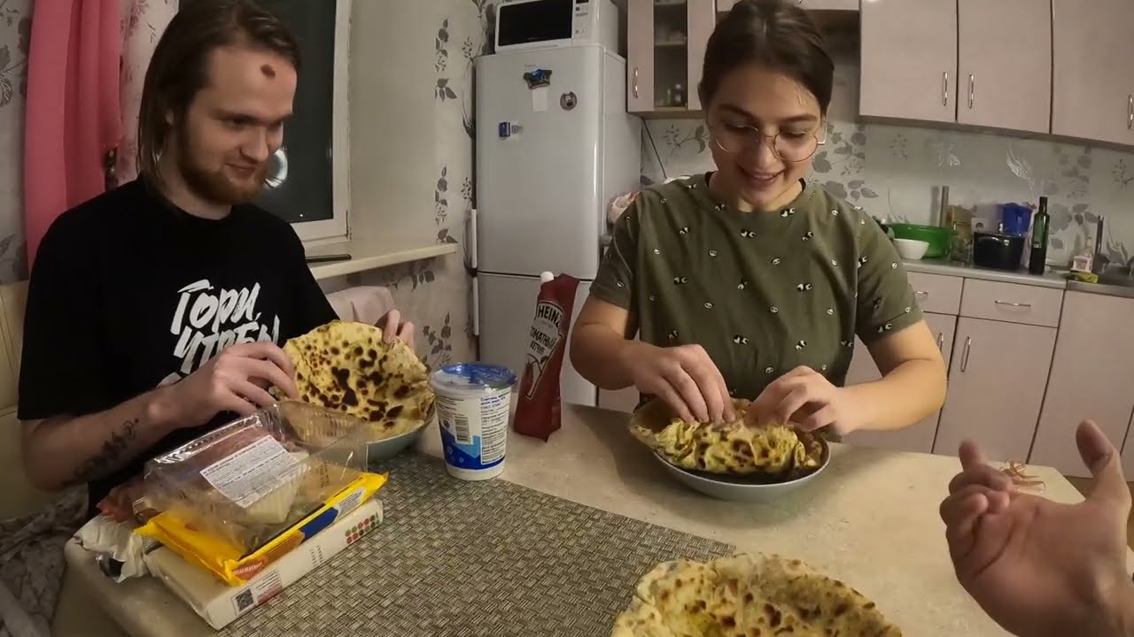 Russian Girl Cooking Food For Indian 😍😍