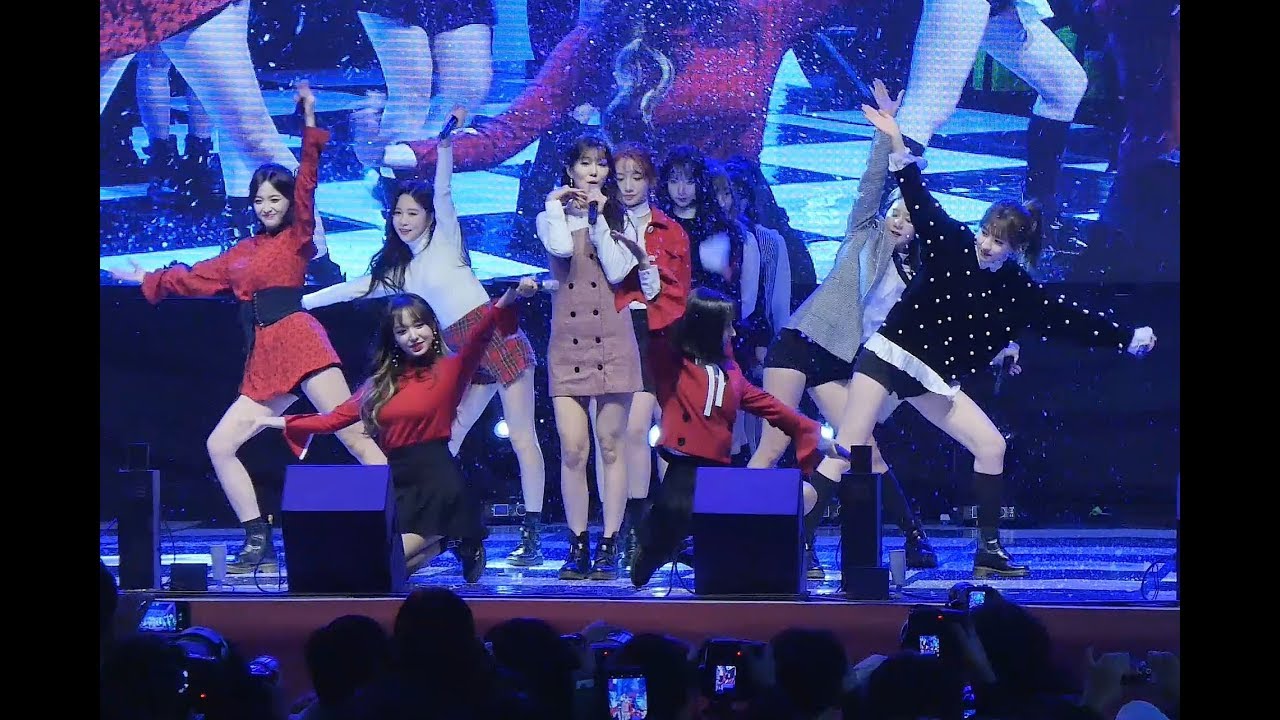 [4K] 171103 우주소녀 직캠 (WJSN) - MoMoMo(모모모) @크리스마스 트리 축제(두드림희망센터)/Fancam By 쵸리(Chori)