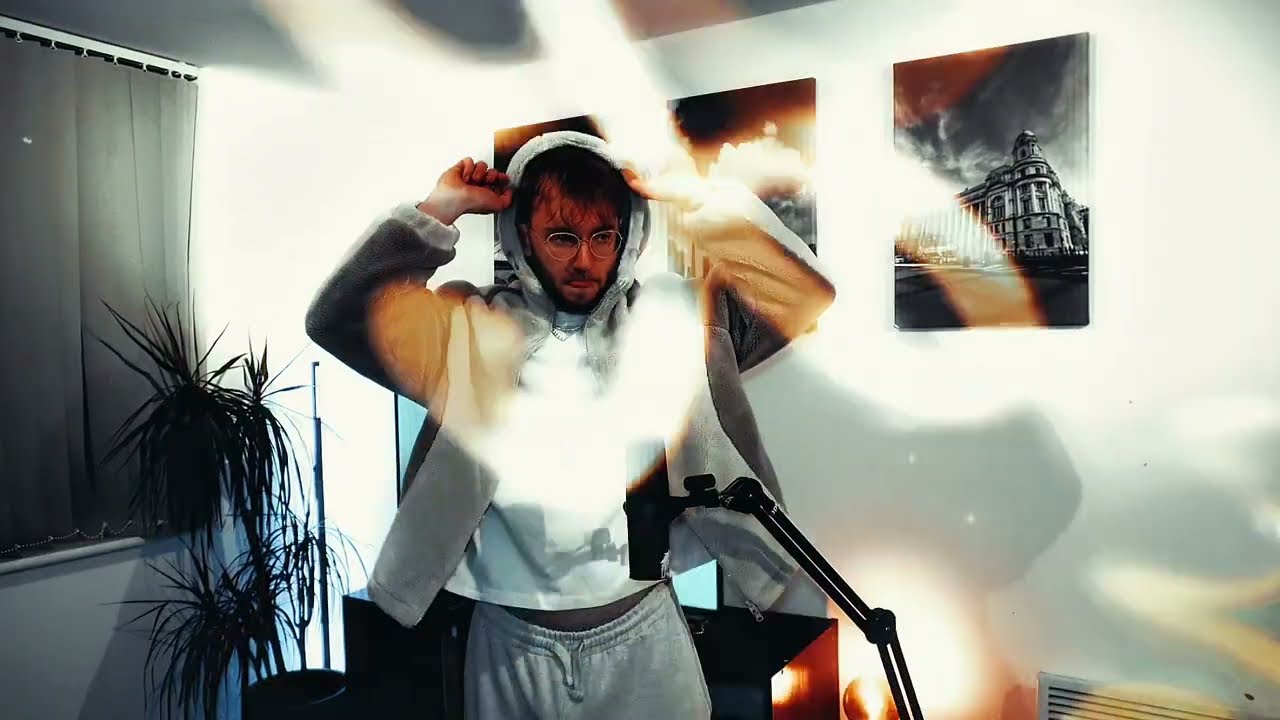 Cozza - &lsquo;Focus On You&rsquo; (Live Performance) 