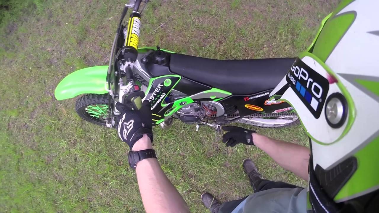 Tricks on how to free a motorcycle clutch that won't disengage: Live demo on KX250