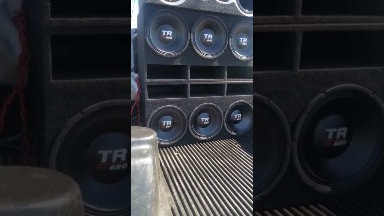 tr620 tocando em uma Taramps MD5000