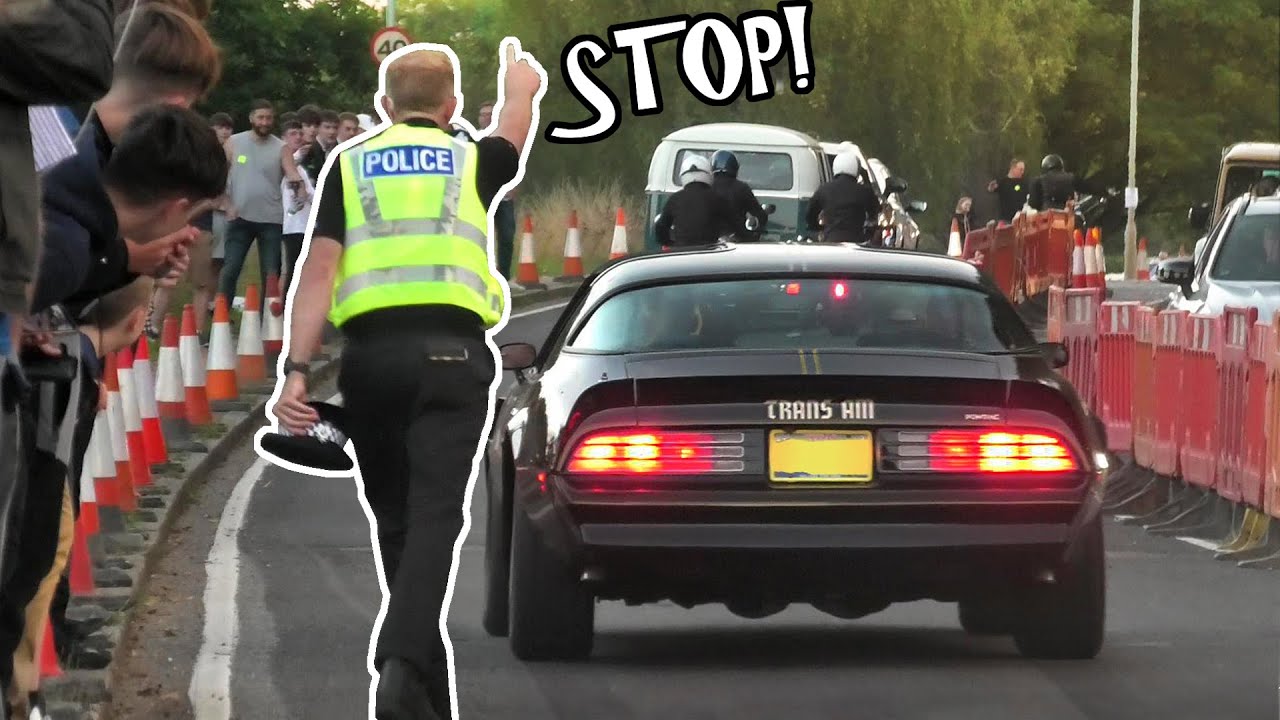 Excitable Crowd CHEER for Custom Cars - Police Not Happy!