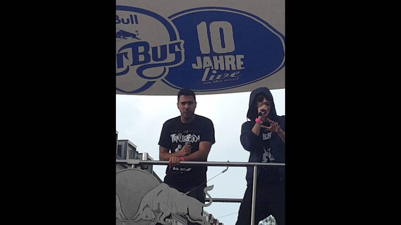 Trailerpark live Auftritt bleib in der schule/selbstbefriedigung