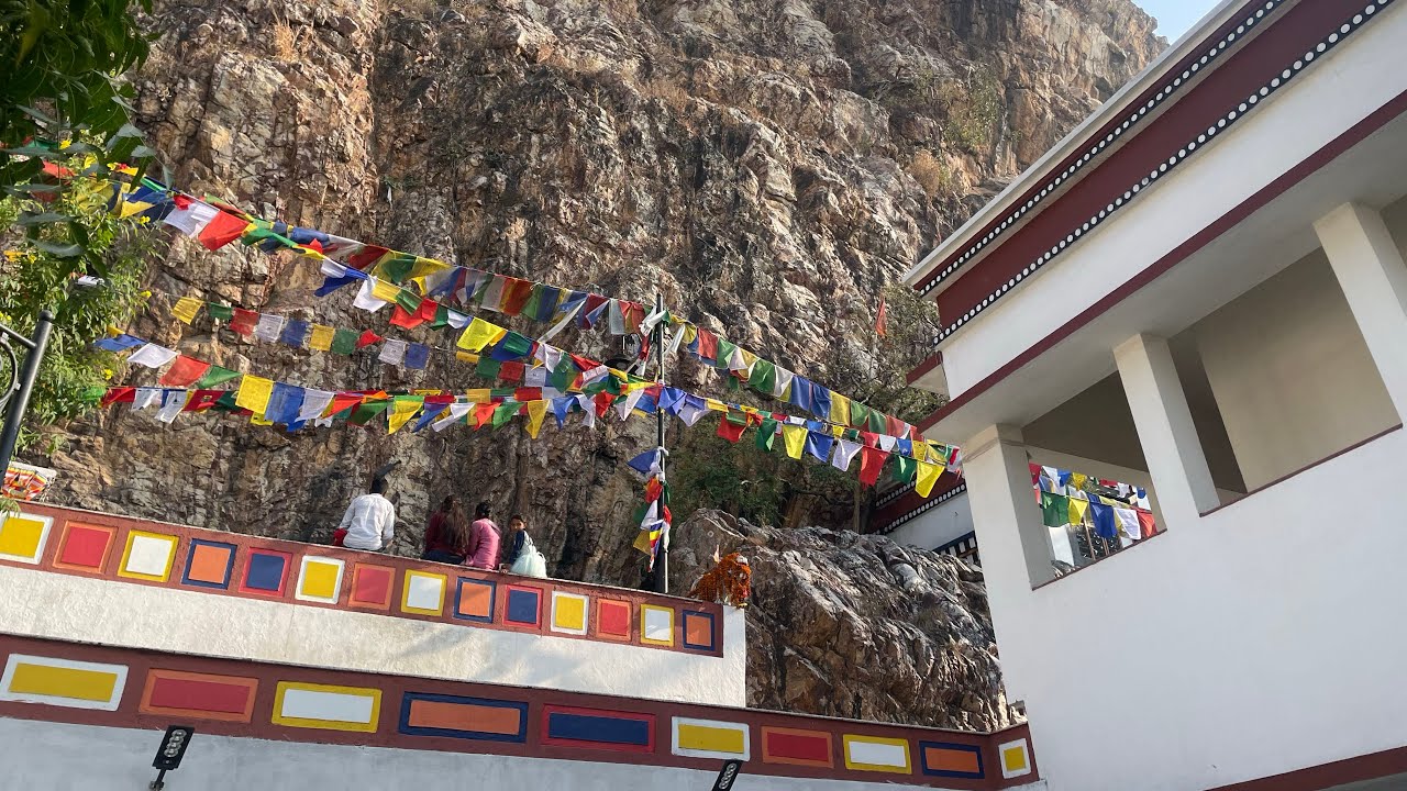 Buddha gaya kawalotu cave