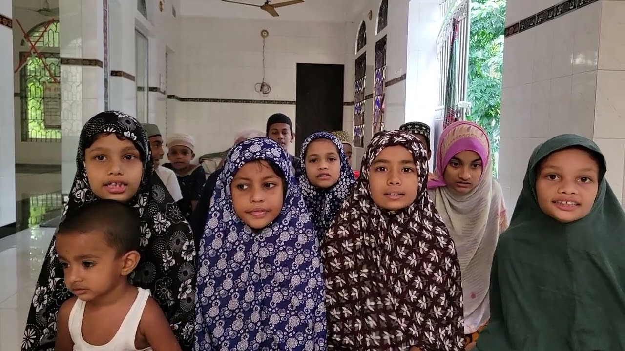 আজ সকাল মক্তবে ৫ কালেমা পড়ালাম ছাএ ছাএীদের কে।
