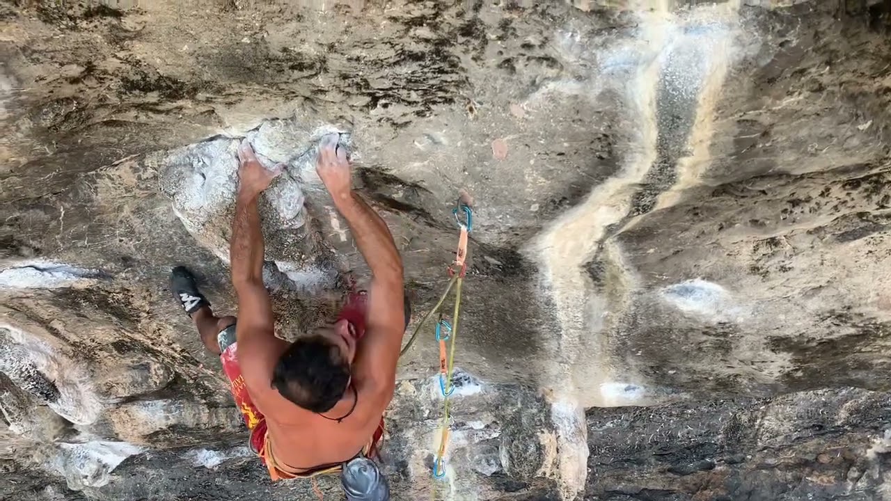Lucho Birkner doing a fast Ascent of Elephant in Tonsai Beach Thailand