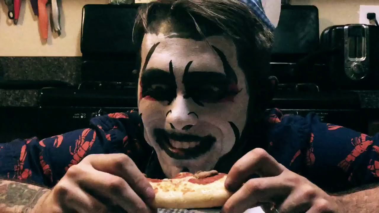 Dining with Danhausen: make your own pizza