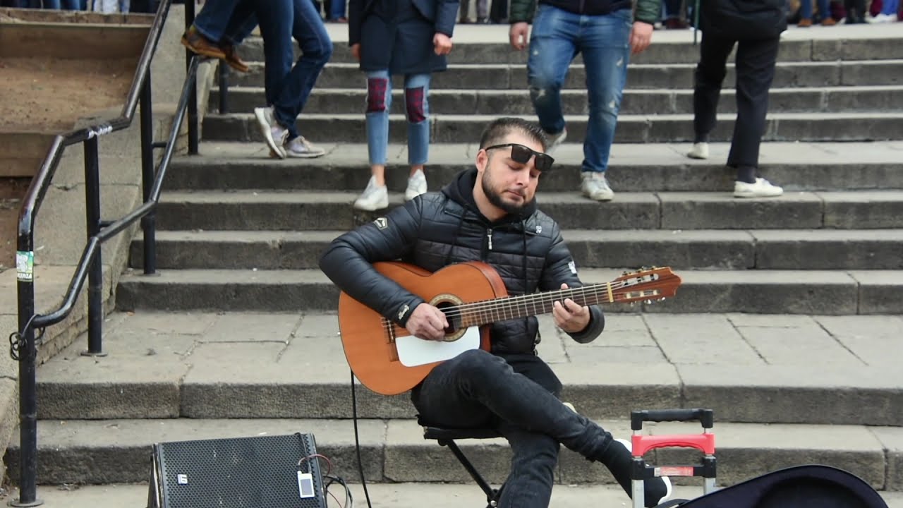 Mesmerising performance by Flamenco Guitarist at Barcelona!!!