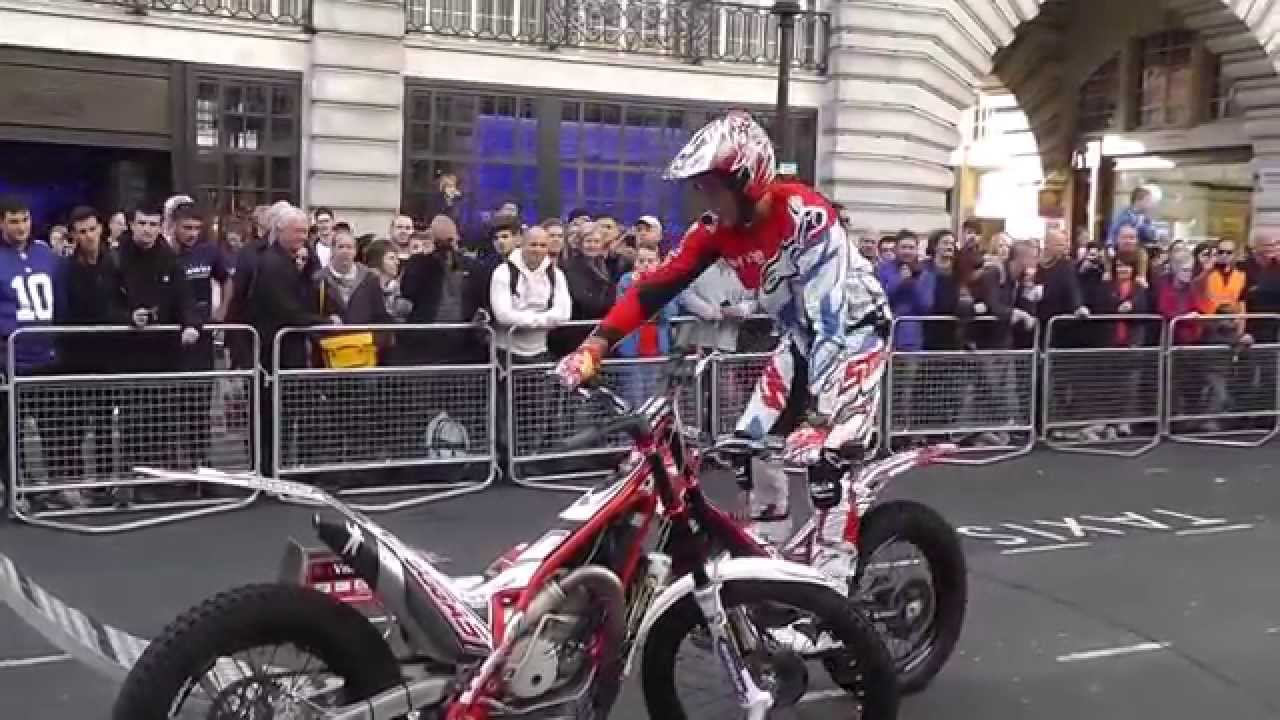 STEVE COLLEY MOTORCYCLE STUNT SHOW