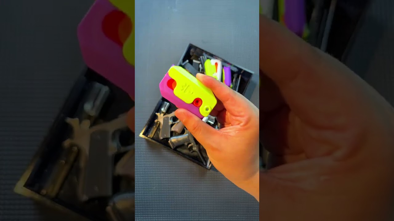 Gravity Cub Jumping Small Radish Knife