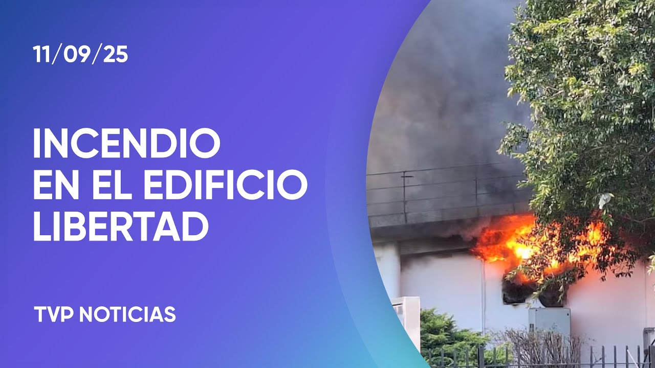 Un incendio se desató en el Edificio Libertad de la Armada