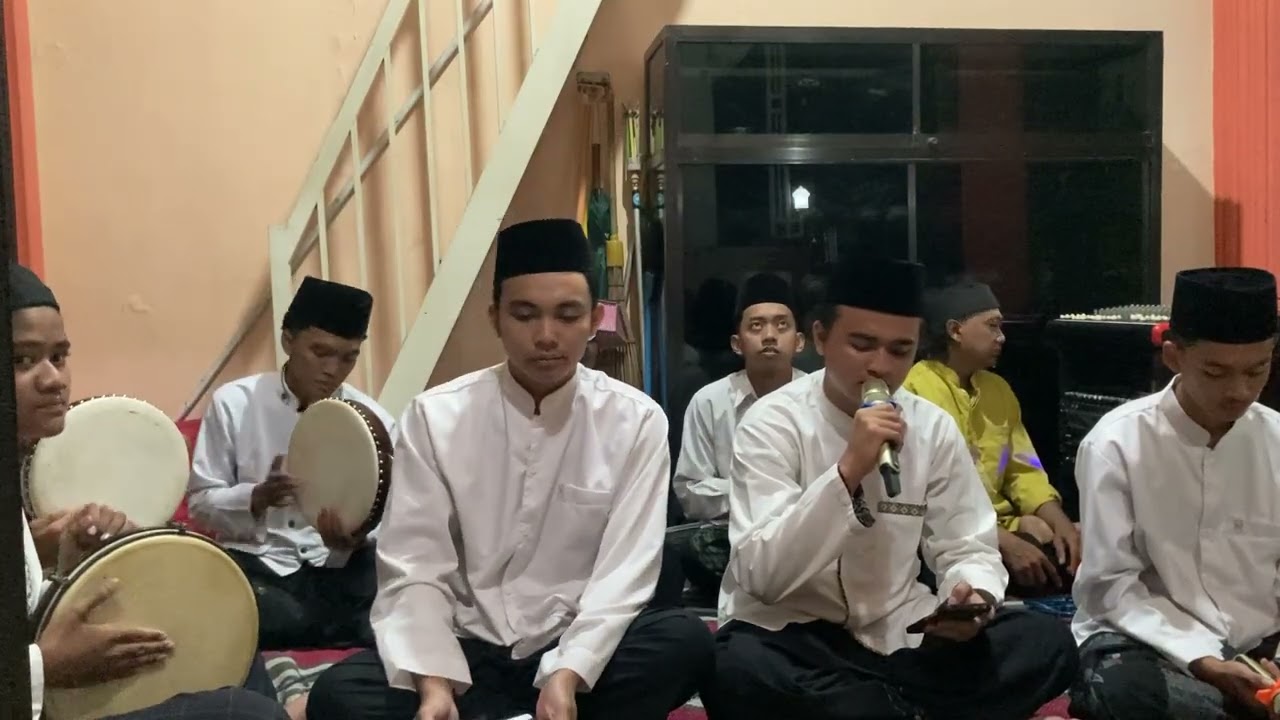 Assalamu'alaik, Alloh Allohu Allah, mamaddah,  busyro lana, bil qurani di Acara Jumat Legi