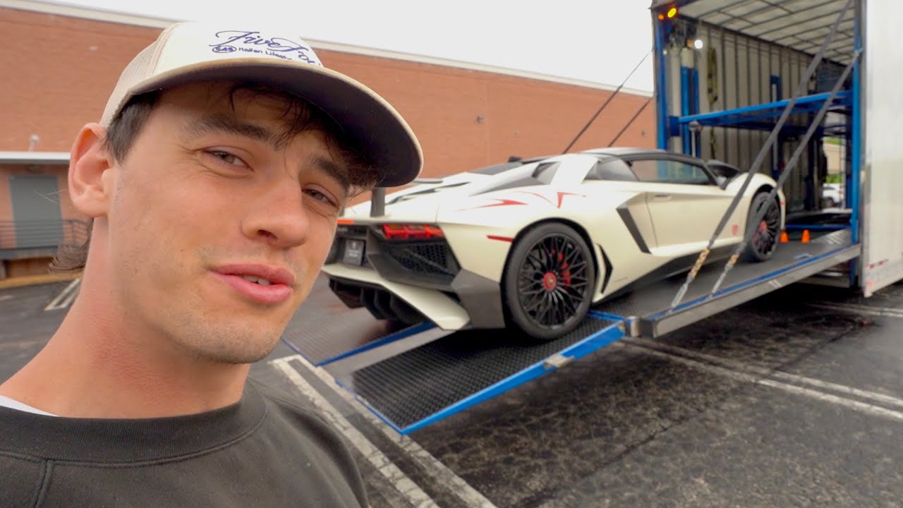 how it feels to own a $650,000 lamborghini in your 20's