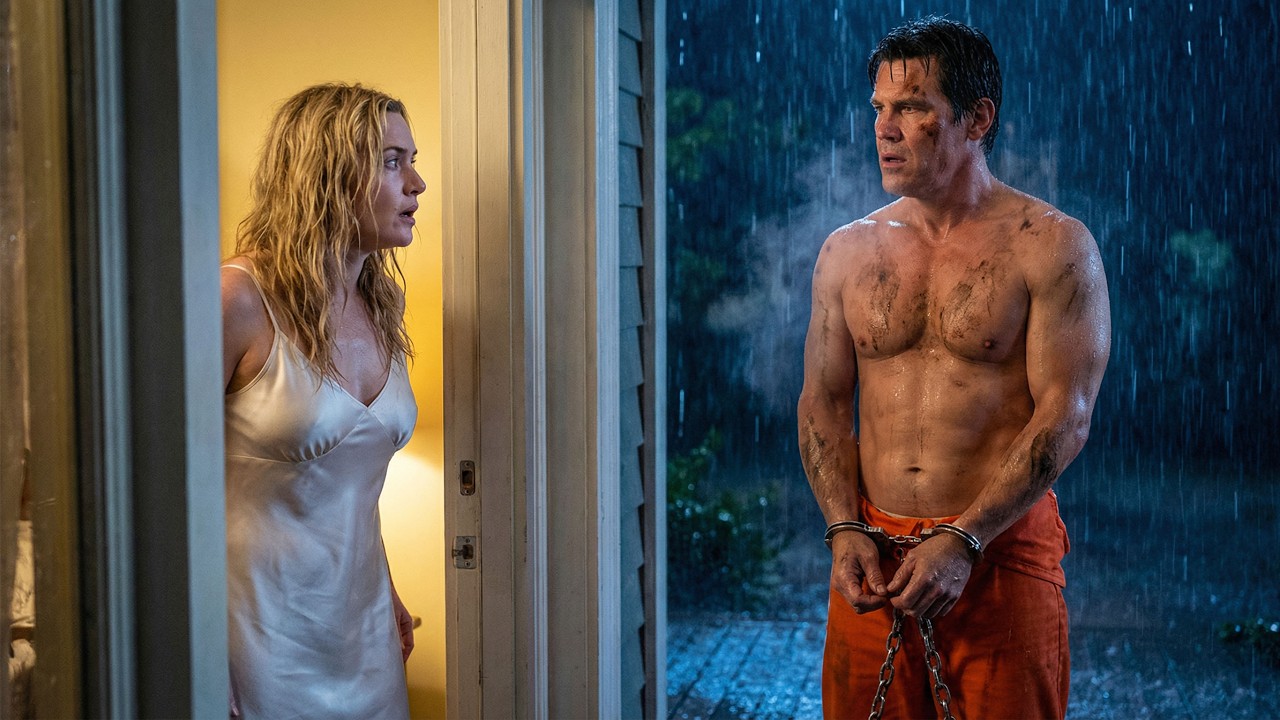A Hot, Sexy Prisoner Escapes and Hides in a Lonely Widow’s House