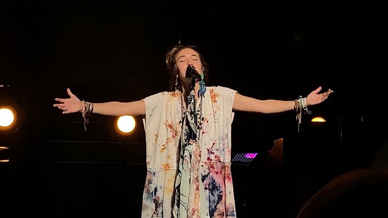Something Beautiful (Bill Gaither cover) - Lauren Daigle