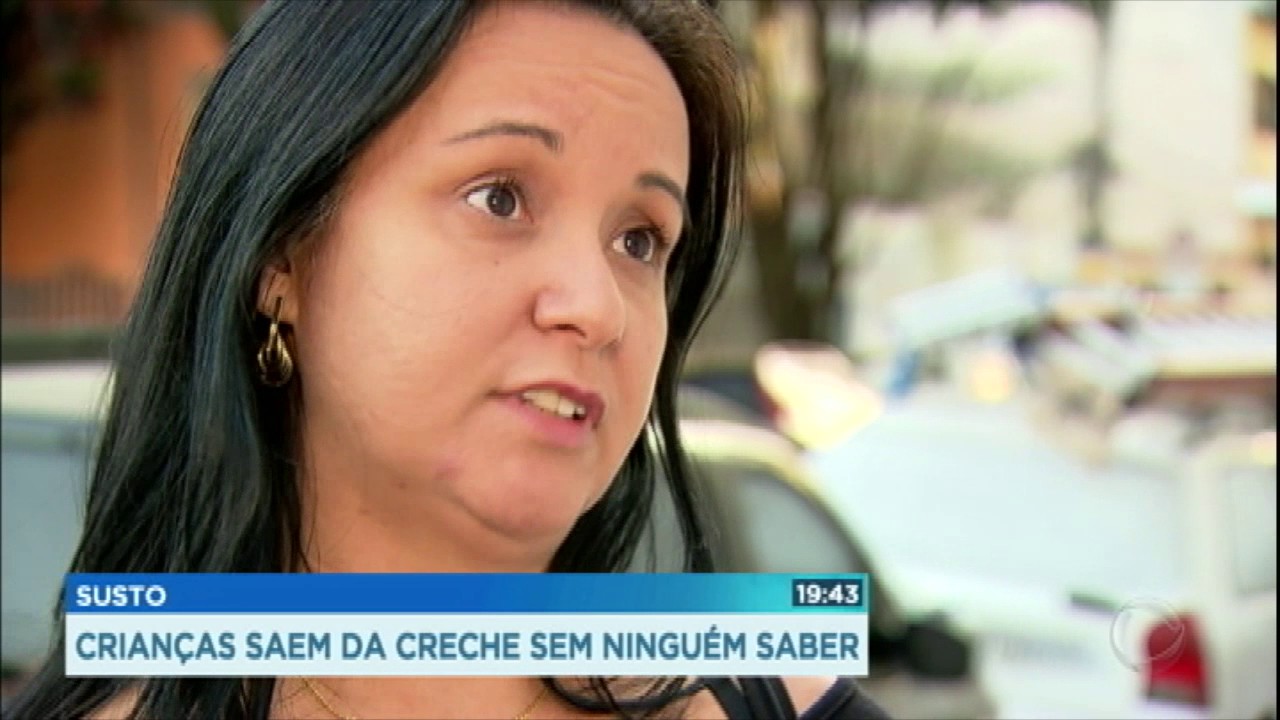 Crianças saem de creche sem ninguém perceber e pais entram em pânico