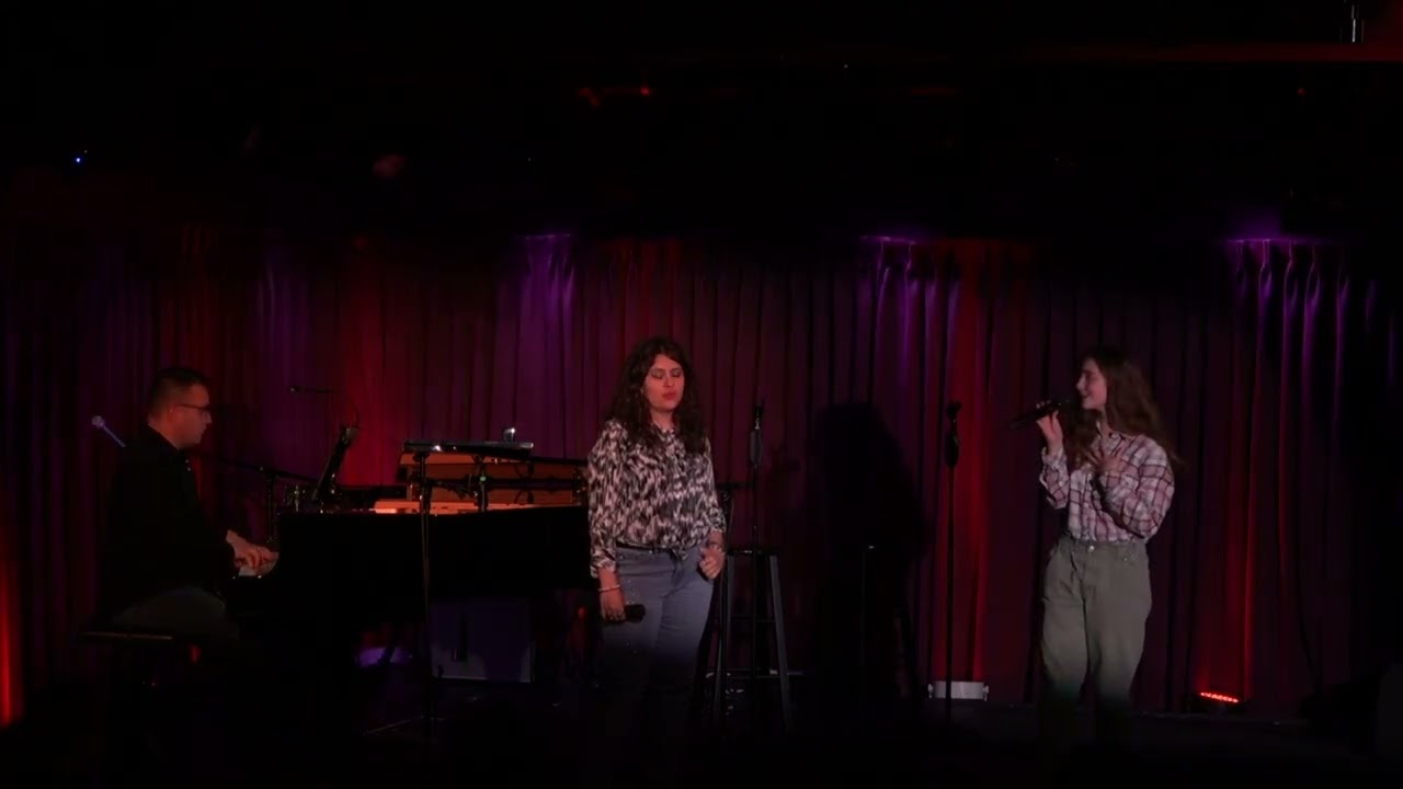 Sydni Rivero and Tess Redman singing: 