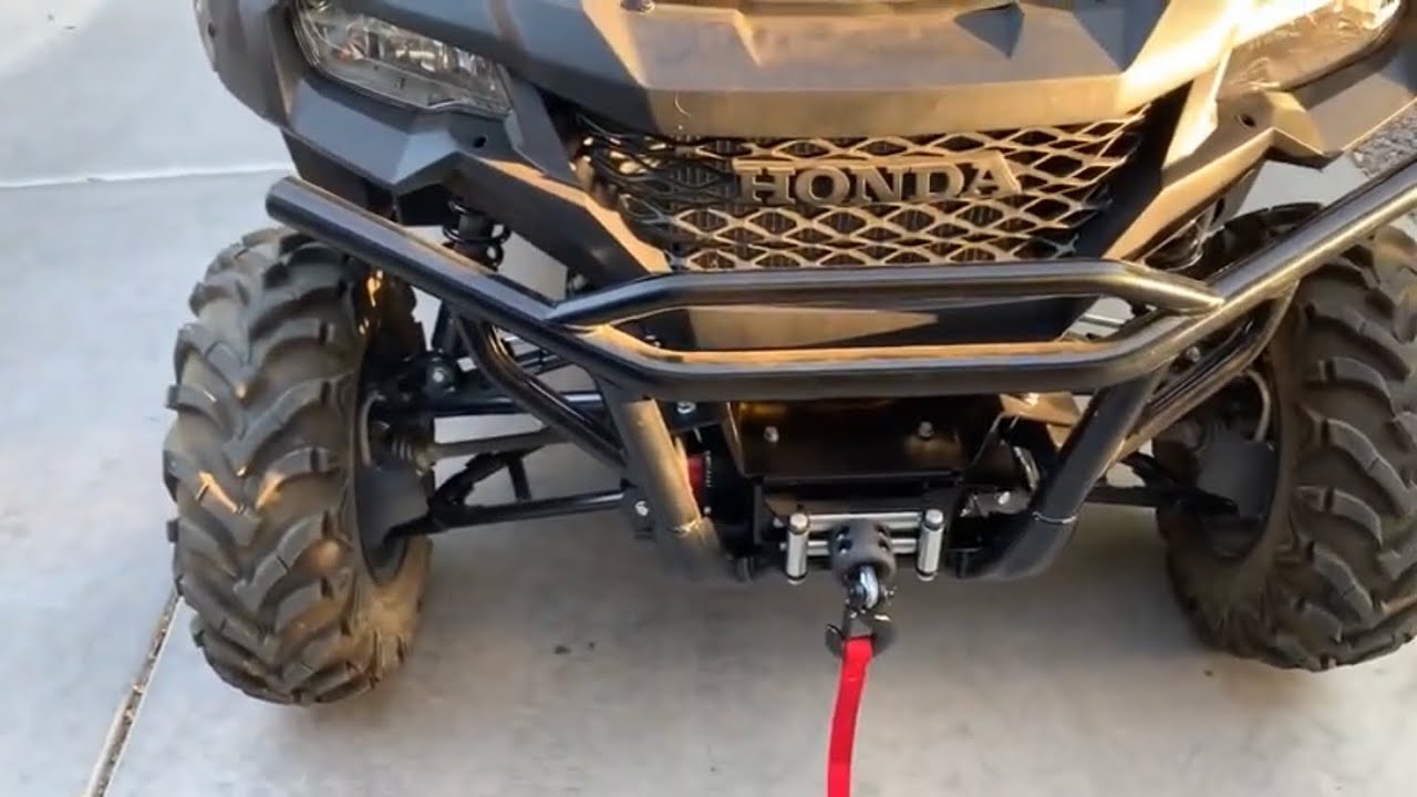 Установка лебедки HONDA PIONEER 700, укороченная версия, с номерами деталей