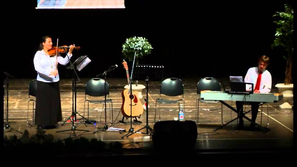 Melinda Dumitrescu & Le Piccole Stelle di Gesù e di Maria - Ave Maria