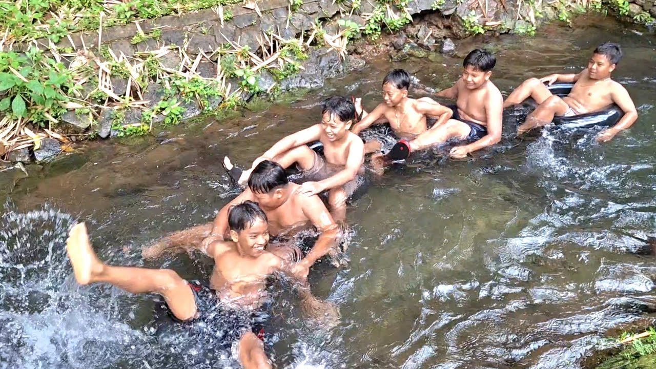 Berenang di Ubalan...