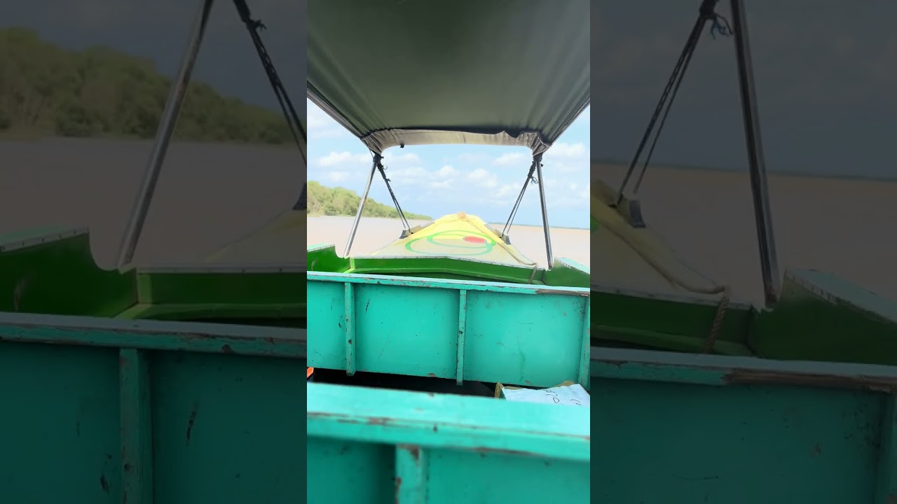 Ganas nya ombak di sungai 