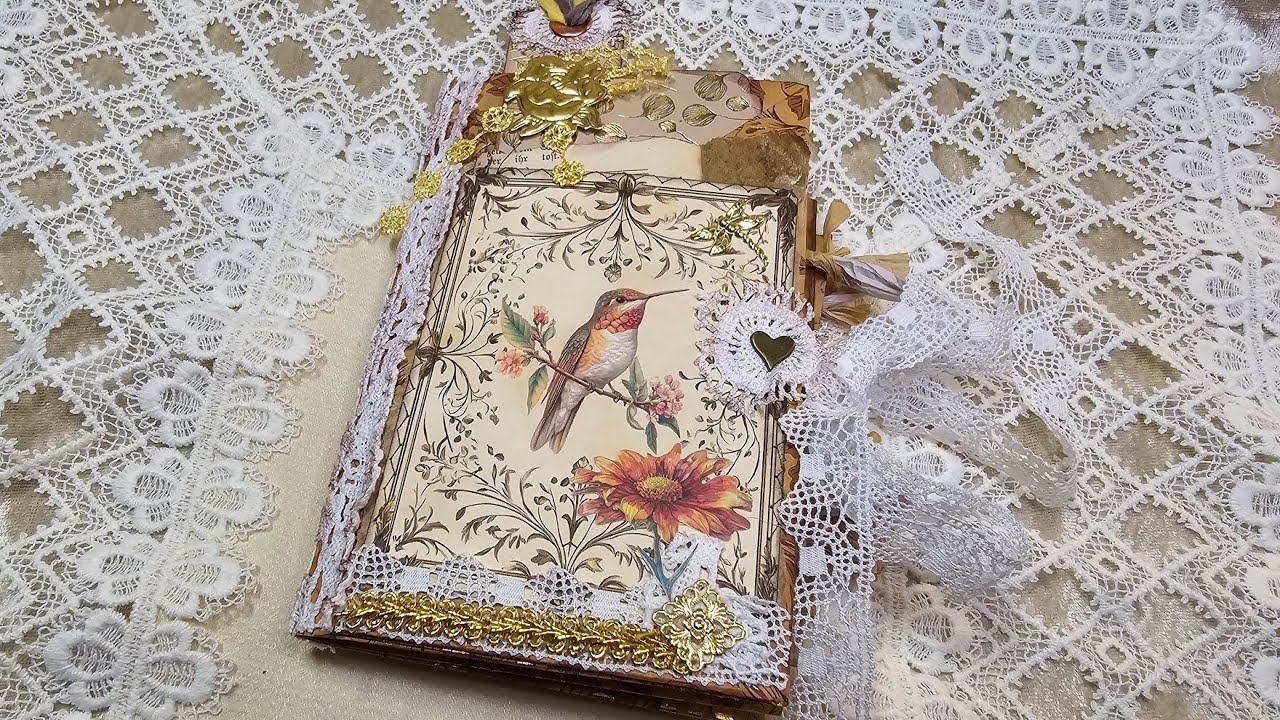 Einfaches Journal aus einer Geschenktasche mit vielen Pockets und Lesezeichen 