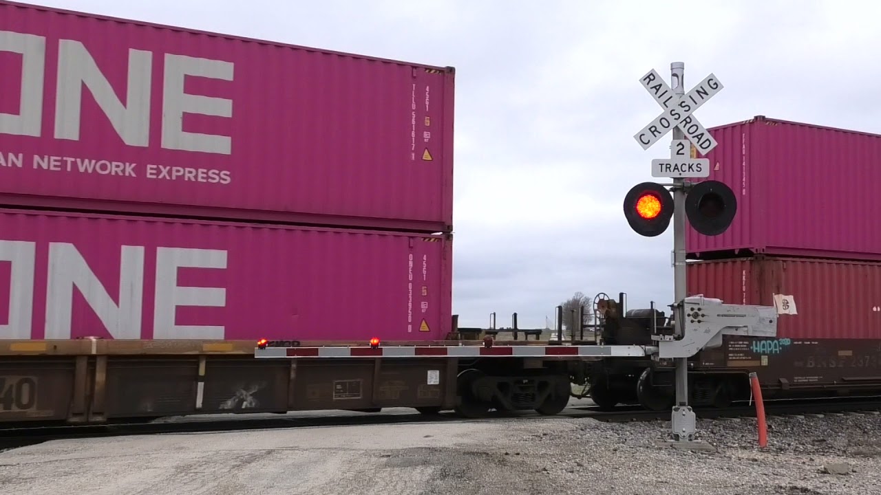 UP 5839 Meets UP 5465 in Morrison, IL 3/24/21