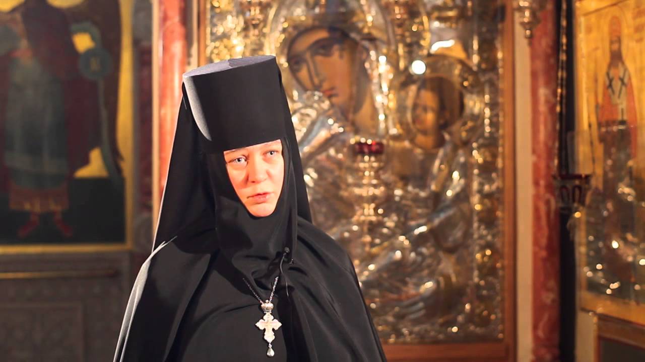 Игумения София