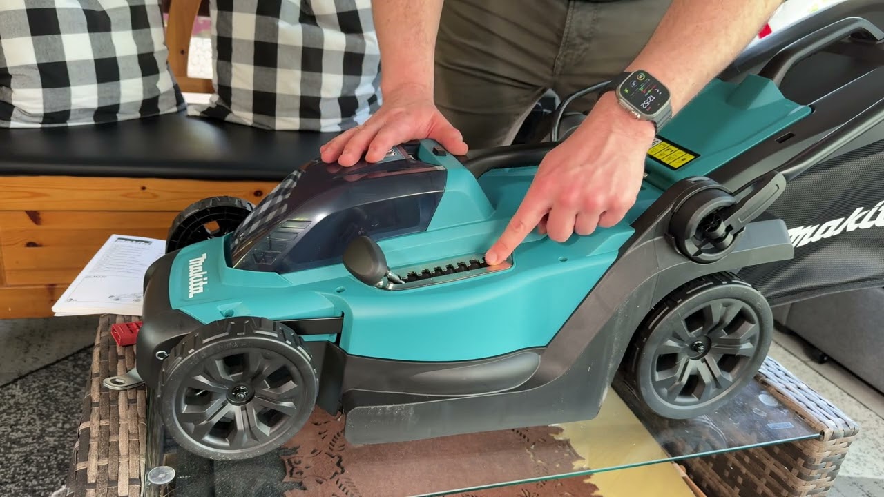 How to assemble Makita DLM330Z 18V Li-ion LXT Lawnmower DIY