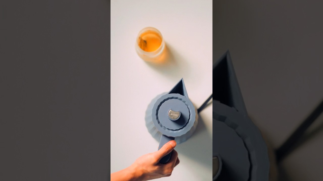 Один из наших любимых &mdash; чайник Alessi Pliss&eacute; ☕️ #alessi #plisse #design
