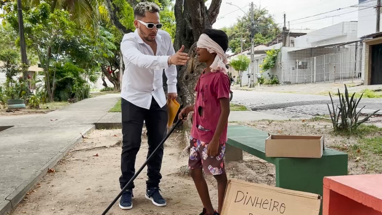 Milionário Dá Uma Grande RECOMPENSA Pra Seu Melhor Funcionário 😱