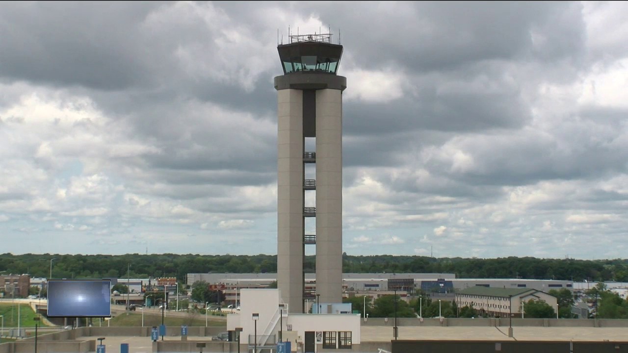 Plane makes emergency landing at Mitchell after lightening strike.