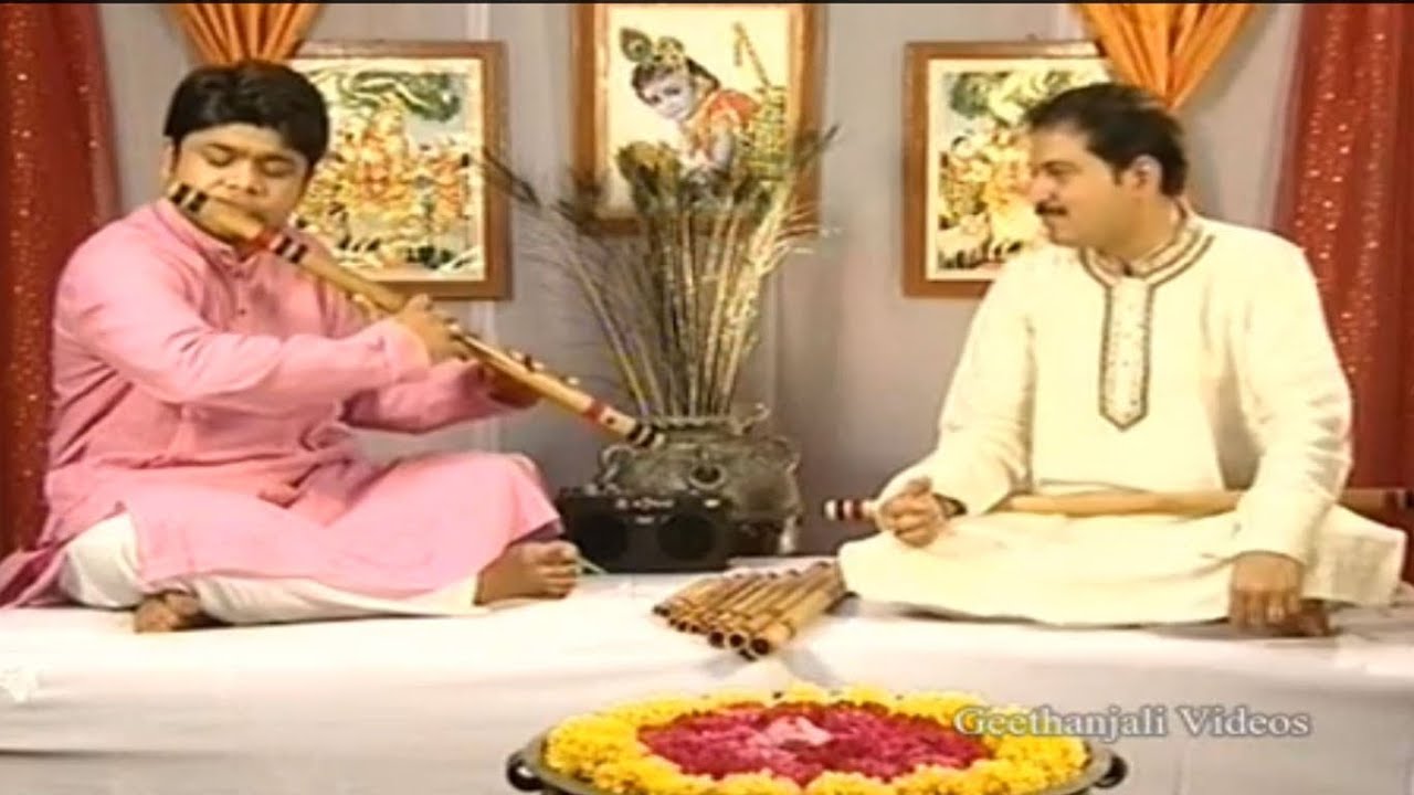 Learn the Flute - Shudh Swar & Komal Swar - Music teacher flute