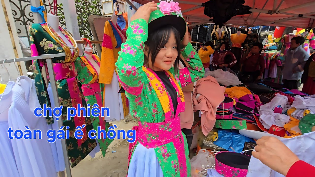Chợ phong lưu rất nhiều bò và các cô gái trẻ ế chồng, cháu thông 