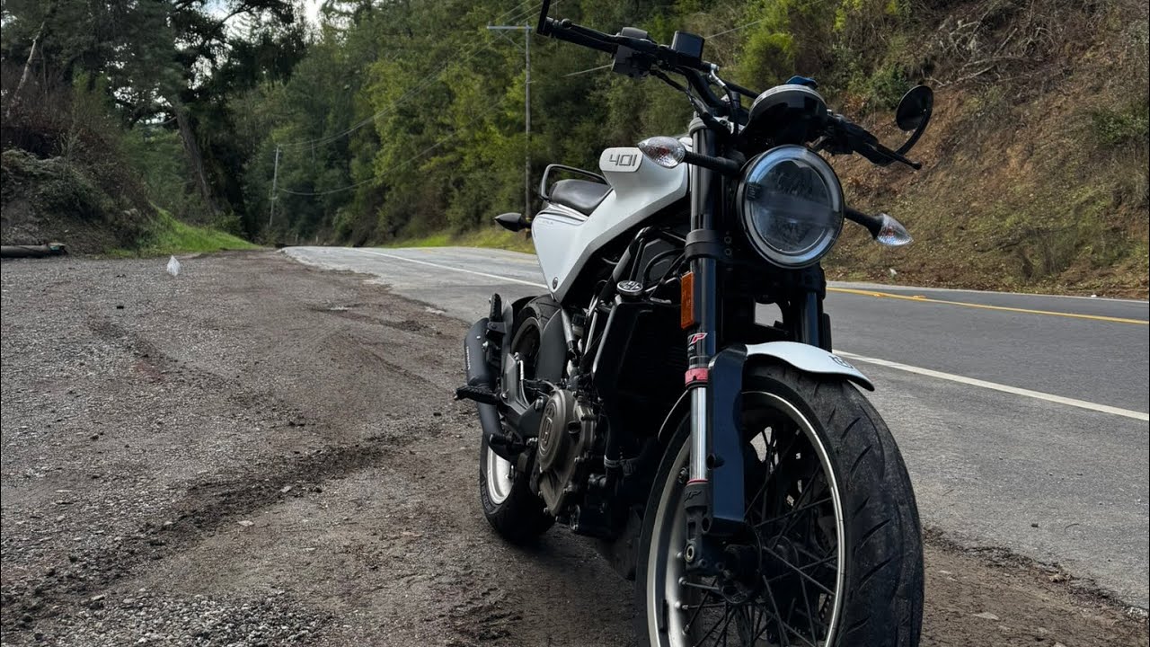 Let’s Ride: 2022 Husqvarna Vitpilen 401!