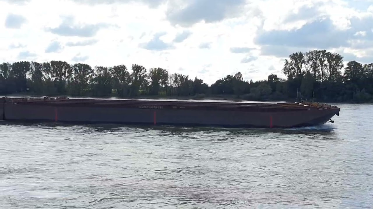 Schubschiff  VEERHAVEN 3 auf dem Rhein flussabw&auml;rts