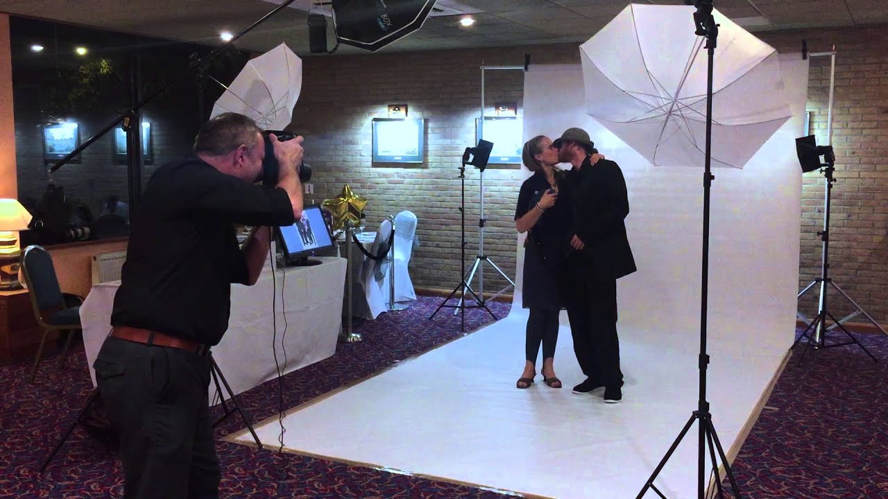 Event Photography High Key Lighting Flash Speedlight Setup