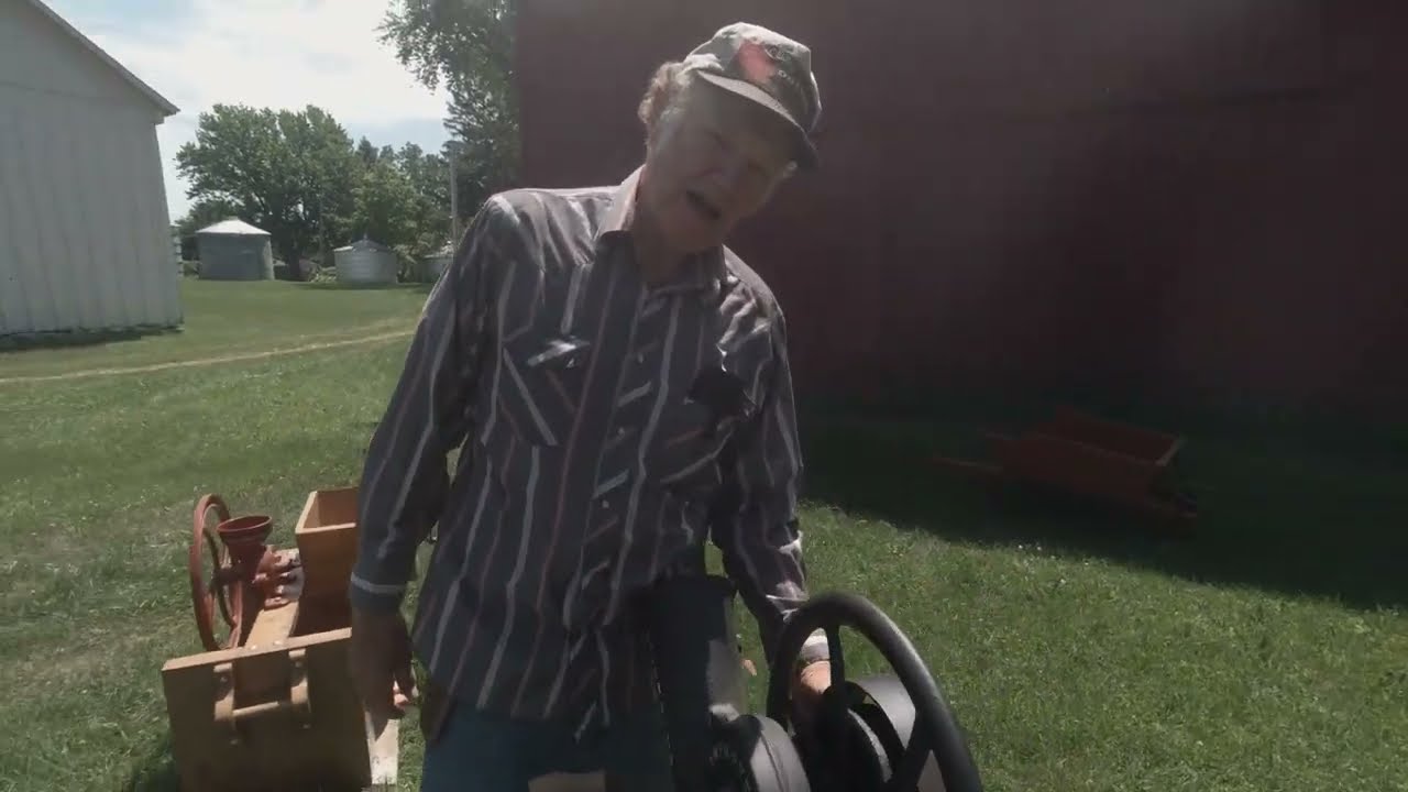 How to Shell Ear Corn, and What Sheller is the Best to Buy.