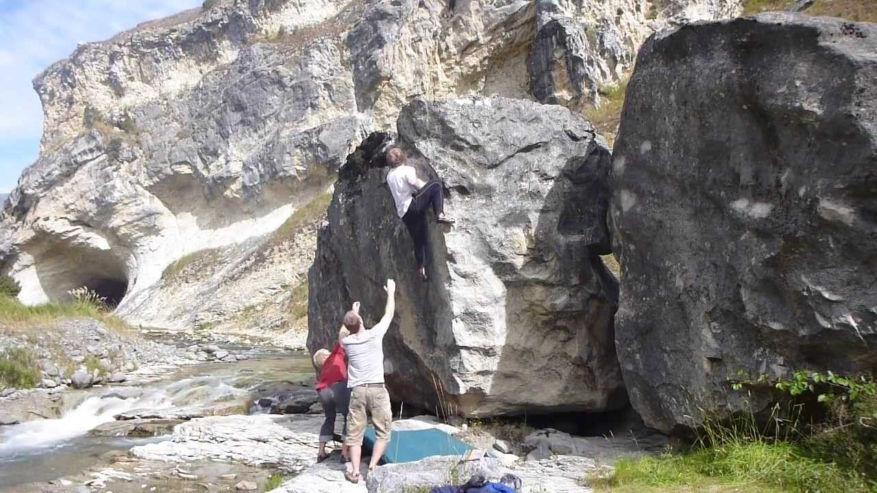 Lower Cave Stream area