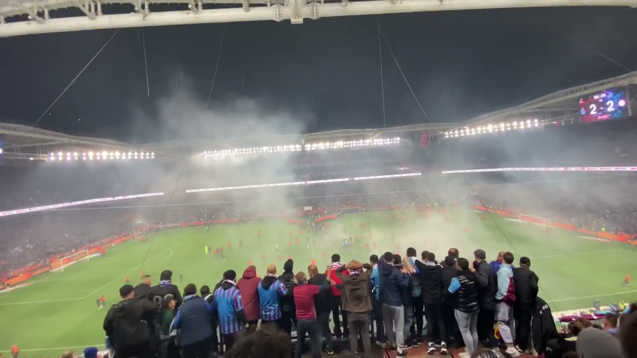 TRABZONSPOR ŞAMPİYON OLMA ANI 2021/2022 SEZONU ŞAMPİYONU TERTEMİZ ŞEREFLİ KUDRETLİ TRABZONSPOR ❤️💙