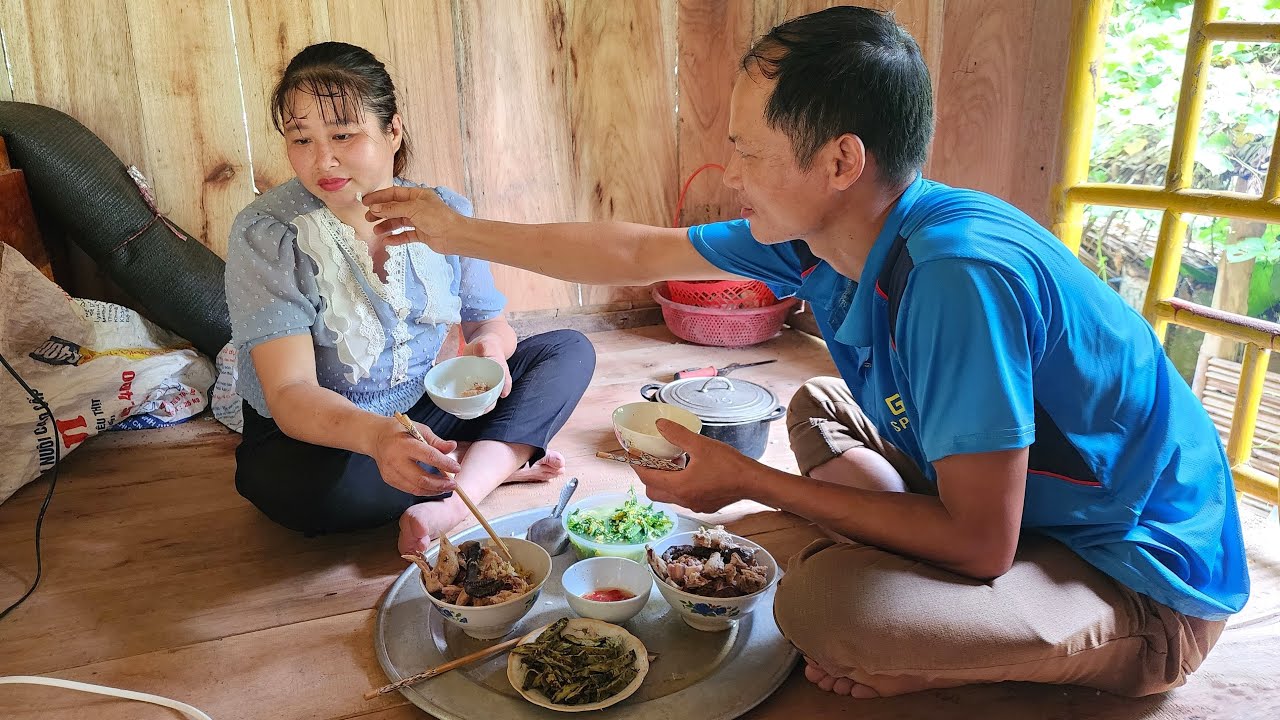 Husband suddenly appears after a year, how will Tam react?