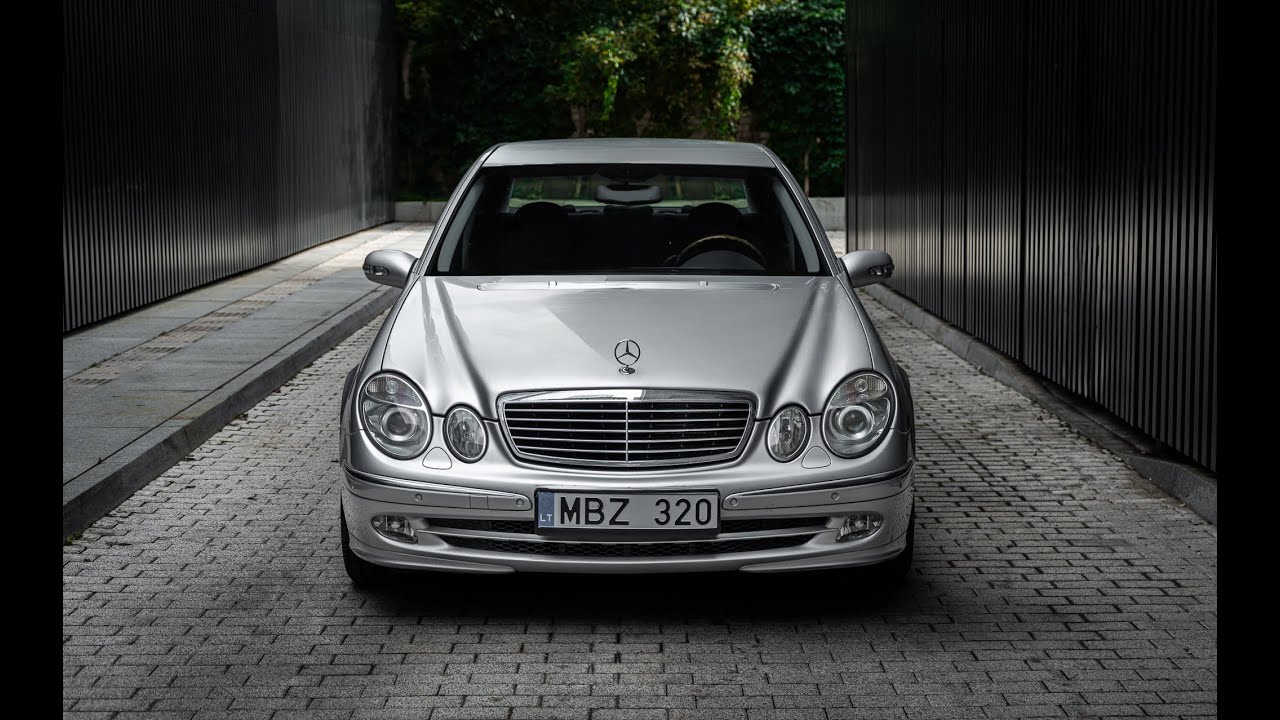 YOUNGTIMER Mercedes-Benz E320 W211 AIRMATIC LOW-MILEAGE 2002 SOLD