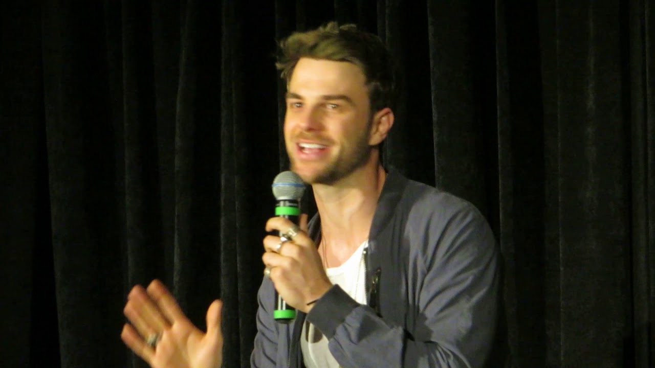 I love love - Nathaniel Buzolic
