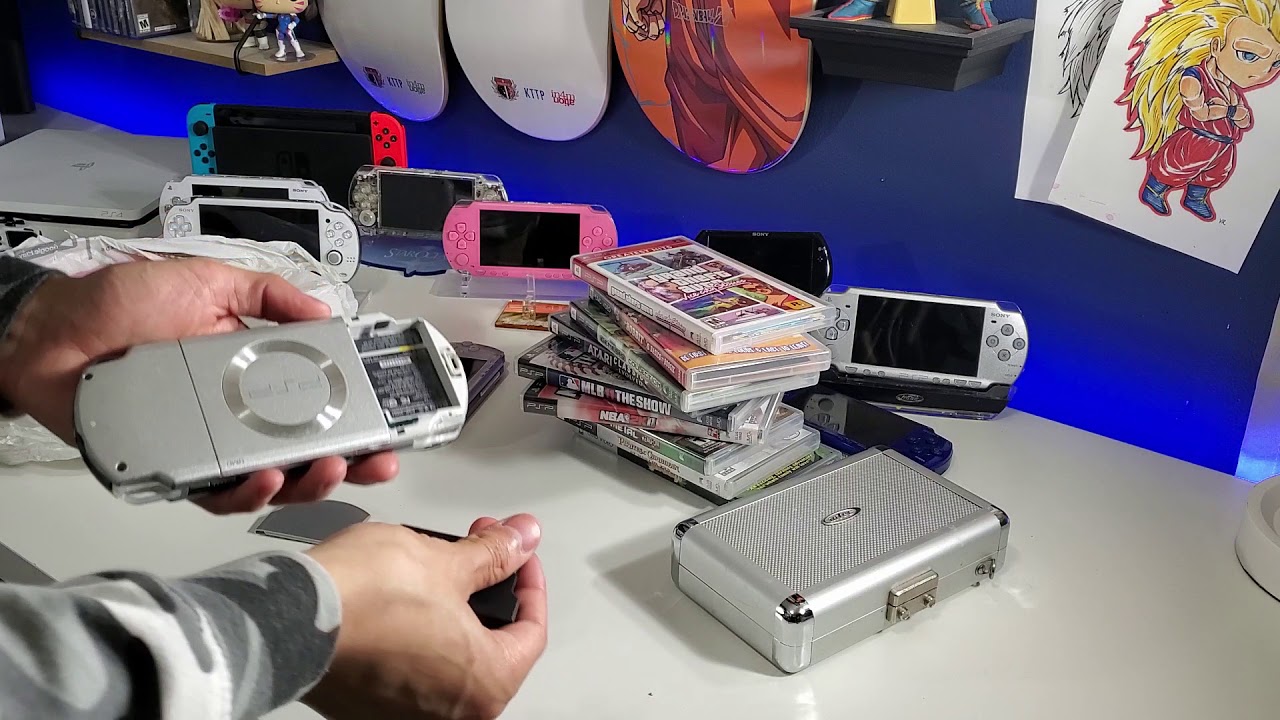 Unboxing PSP Lot from Auction - Games, Movies, Console!
