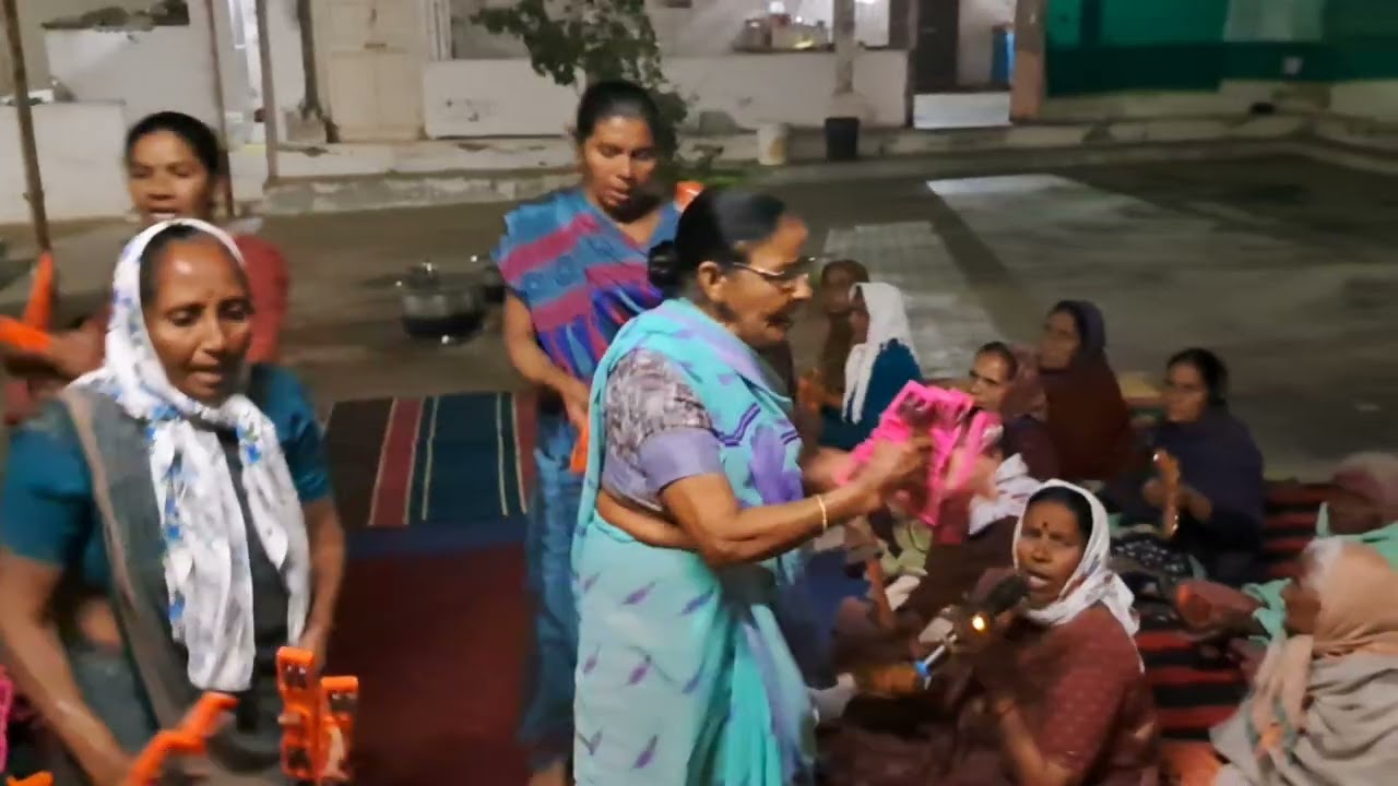 આવો આવો શિવ ના કુમાર અમારા કિર્તન માં ભજન  શિવરાત્રિ ના દિવસે વૈજનાથ મહાદેવ માતપુર સ્વર સુરેખાબેન